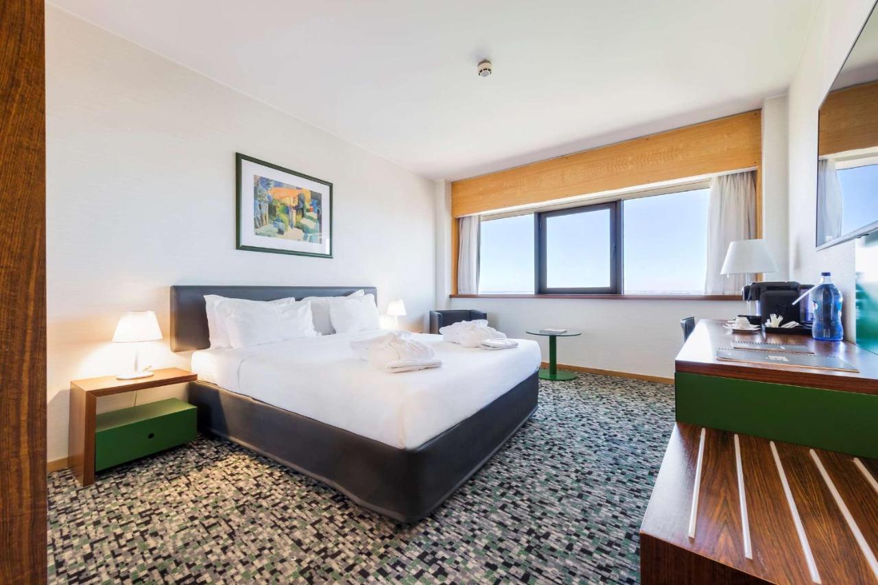 Ramada By Wyndham Hotel Lisbon